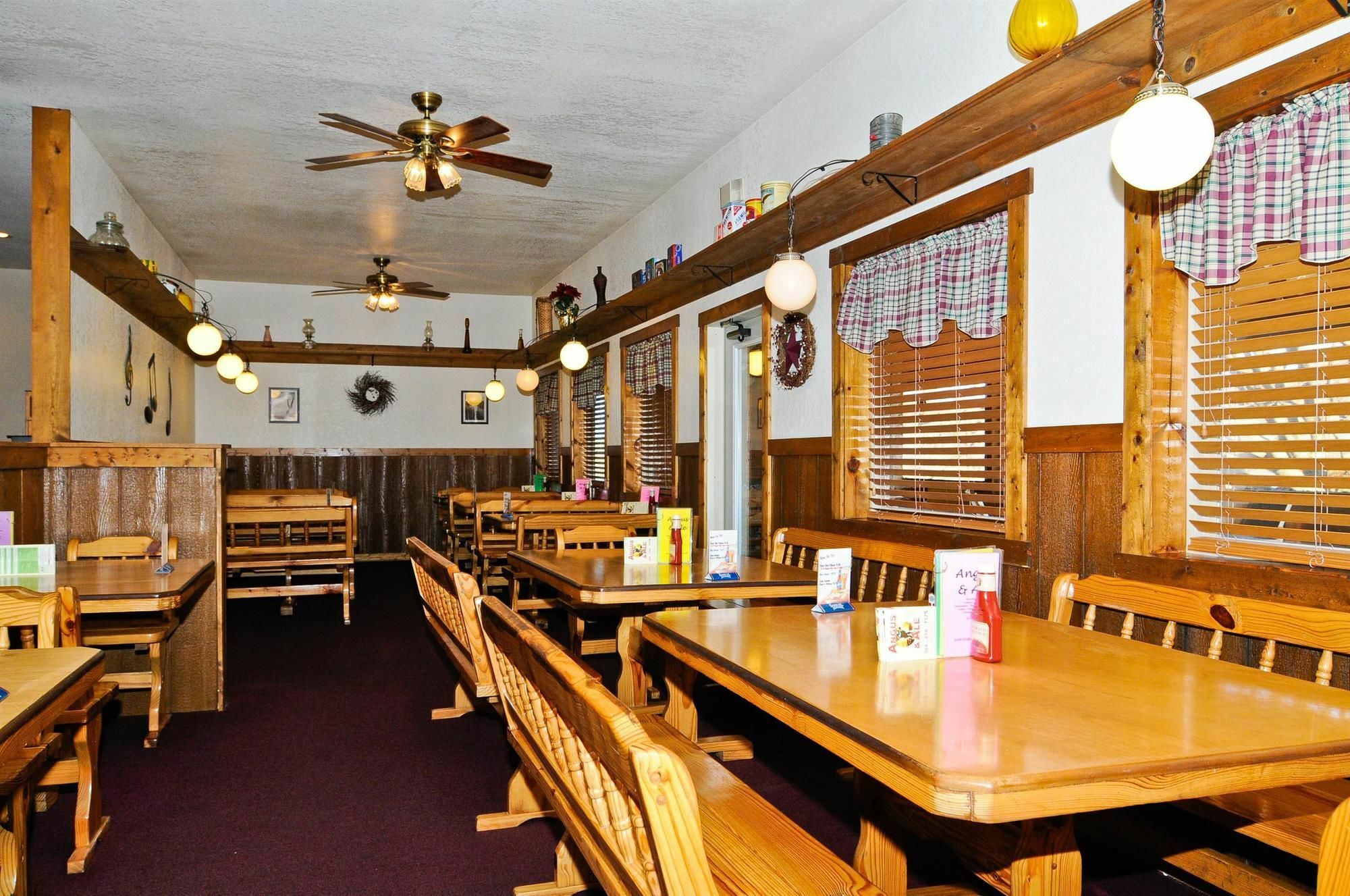Surestay Plus Hotel By Best Western Berkeley Springs Restaurant billede